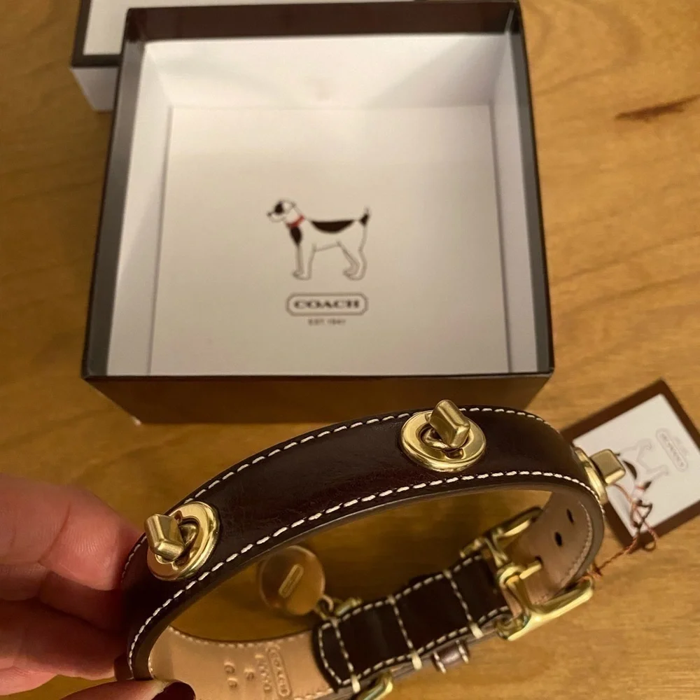 COACH New Turn Lock Brass Brown Leather Dog Collar- Rare Find